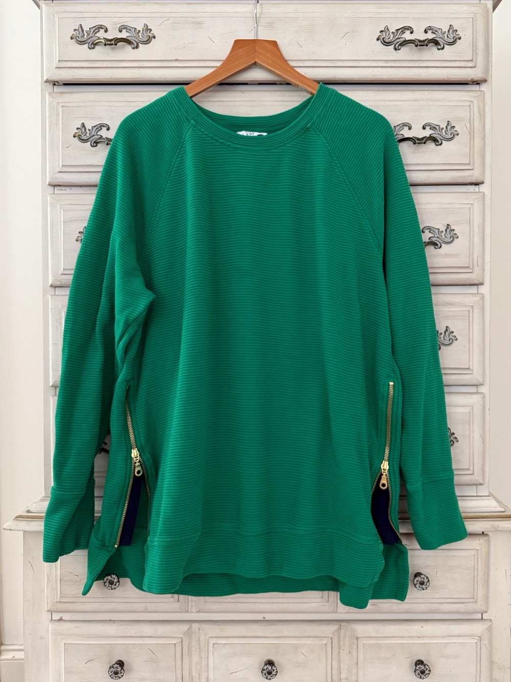 Crown & Ivy Green Ribbed Cotton Sweatshirt